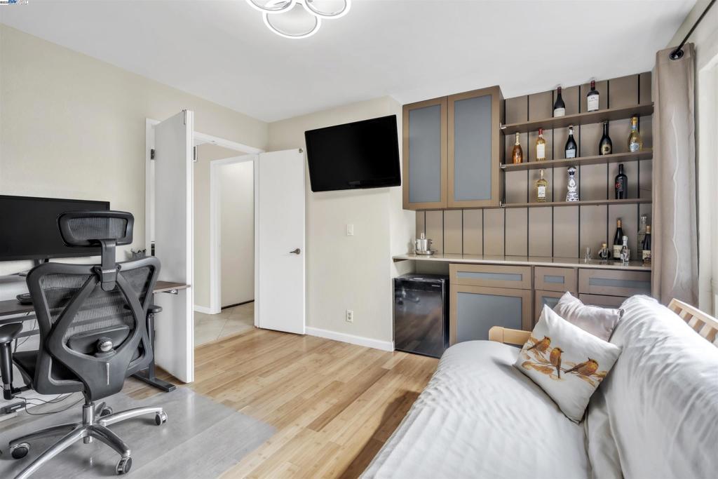 CENTRAL HAYWARD - Residential