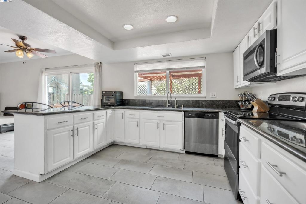 CENTRAL HAYWARD - Residential