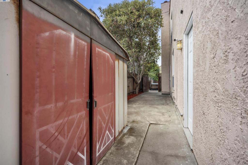 CENTRAL HAYWARD - Residential