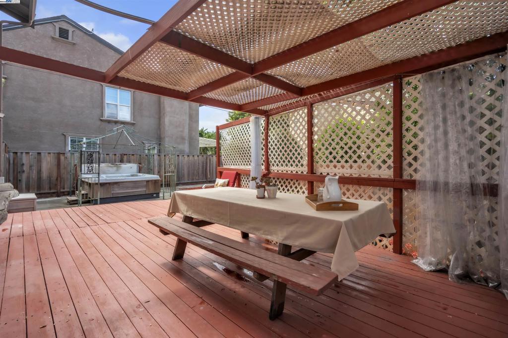 CENTRAL HAYWARD - Residential