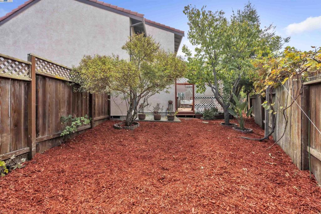 CENTRAL HAYWARD - Residential
