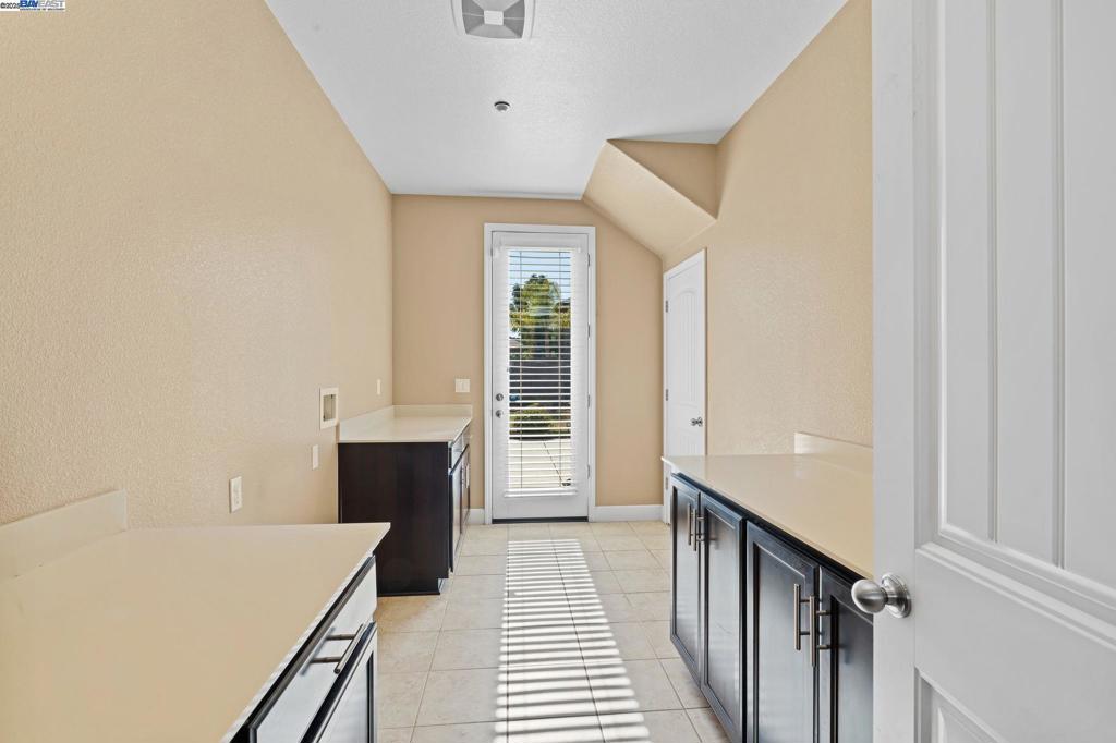 BRENTWOOD - Residential