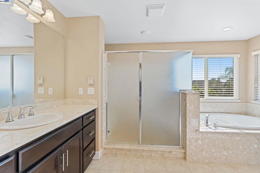 BRENTWOOD - Residential