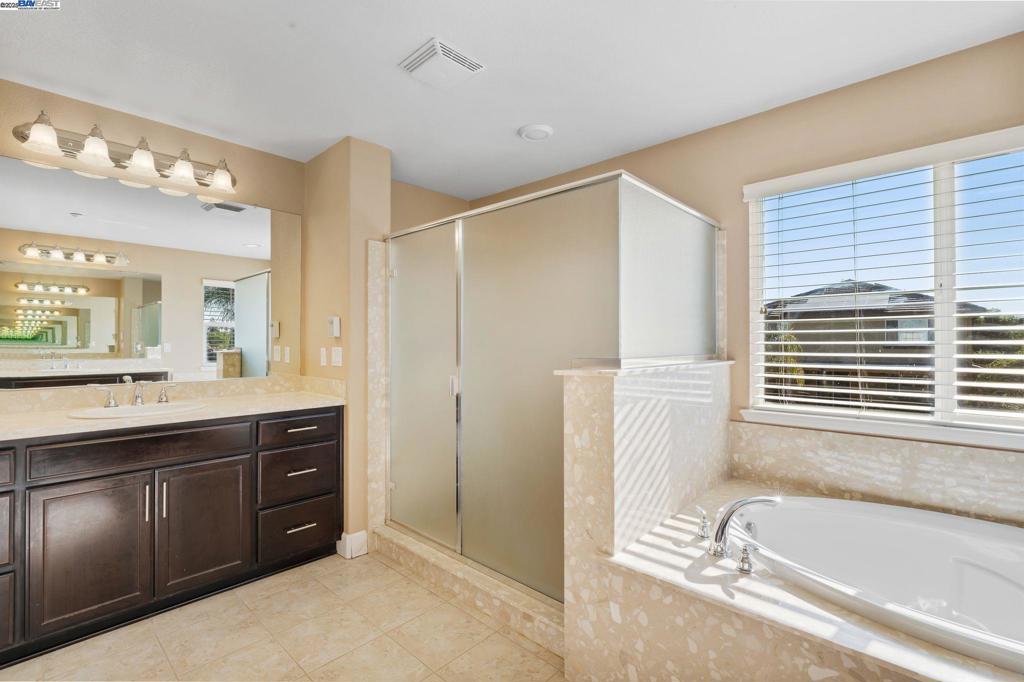 BRENTWOOD - Residential