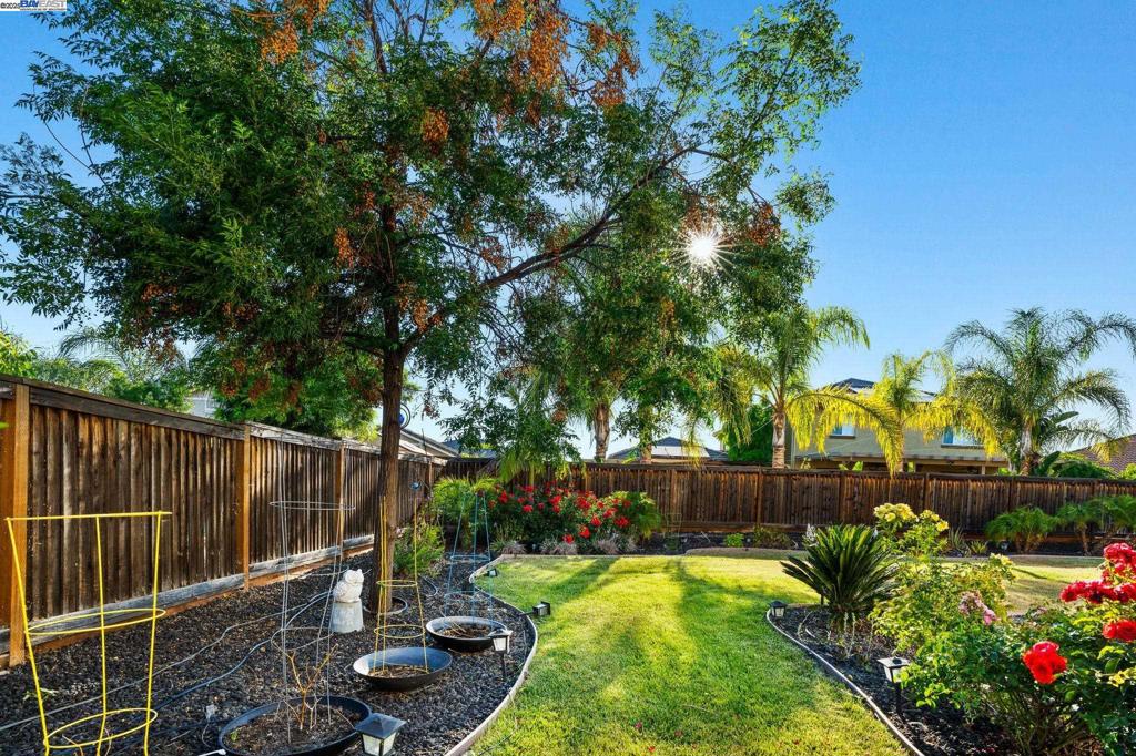 BRENTWOOD - Residential