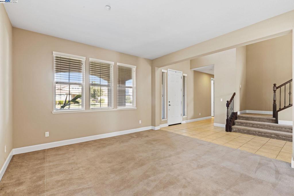 2255 Sugarloaf Ct