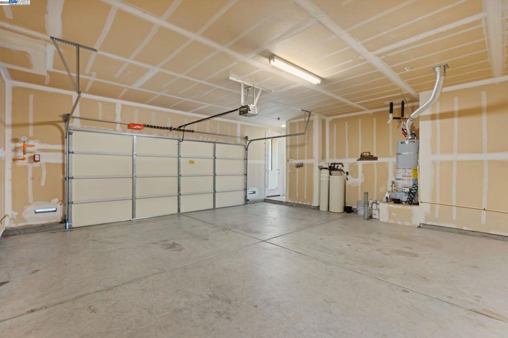 BRENTWOOD - Residential