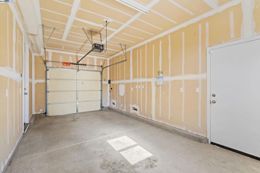 BRENTWOOD - Residential