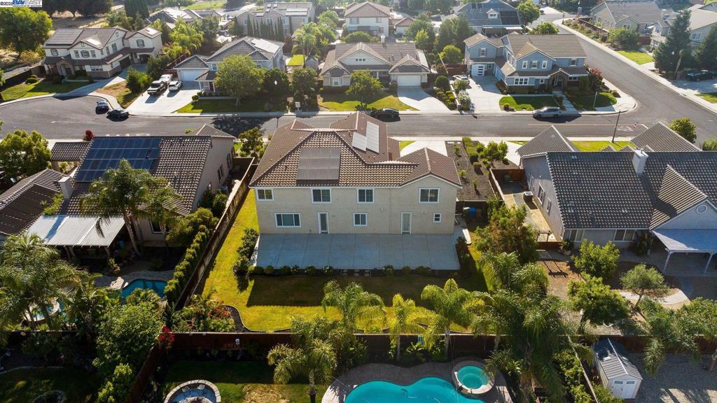 BRENTWOOD - Residential