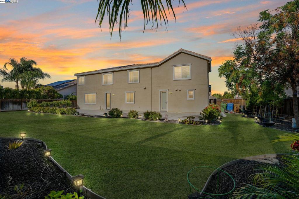 2255 Sugarloaf Ct