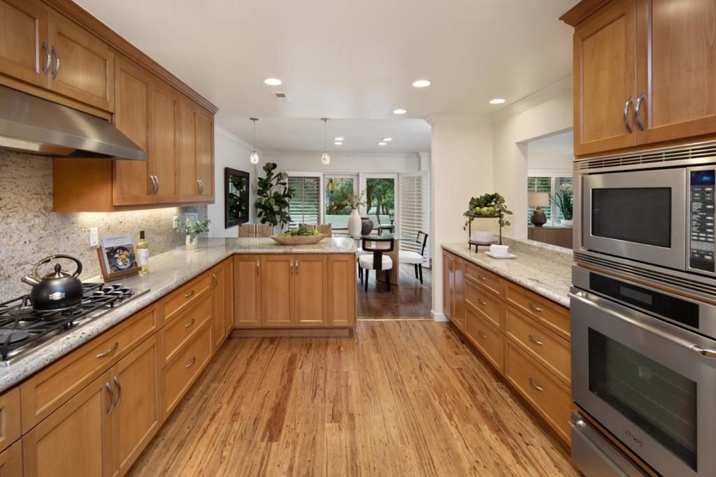 Photo of 121 Rio Vista Vis, Los Gatos, CA 95032 (MLS # ML82041606)