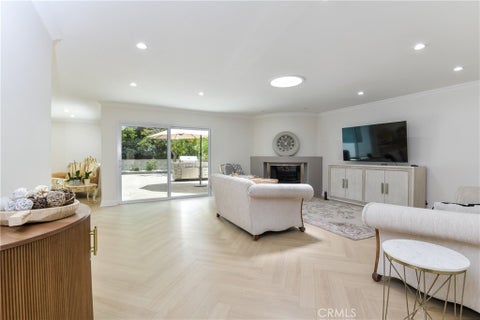 Tiny photo for 7152 Pomelo DR, West Hills, CA 91307 (MLS # OC26164799)
