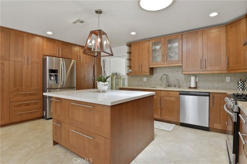 Tiny photo for 7152 Pomelo DR, West Hills, CA 91307 (MLS # OC26164799)