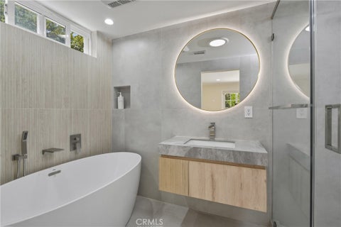 Tiny photo for 7152 Pomelo DR, West Hills, CA 91307 (MLS # OC26164799)