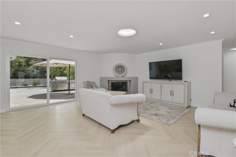 Tiny photo for 7152 Pomelo DR, West Hills, CA 91307 (MLS # OC26164799)
