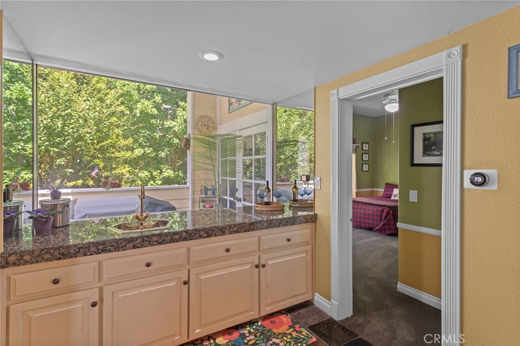 Village (TV) - Residential