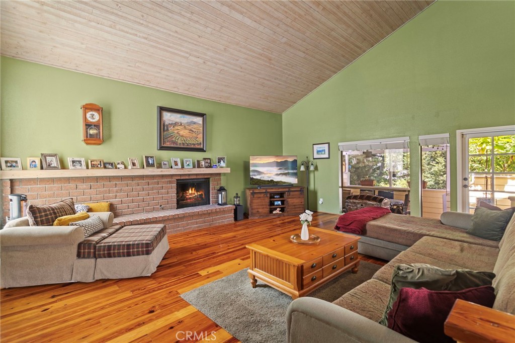 Village (TV) - Residential