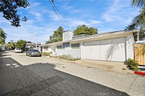 Photo of 7027 Macapa, Hollywood Hills East, CA 90068 (MLS # SR25256207)