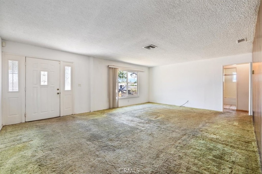 115 W Sirius Avenue