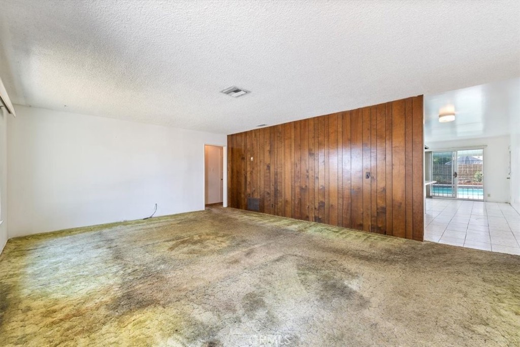 115 W Sirius Avenue