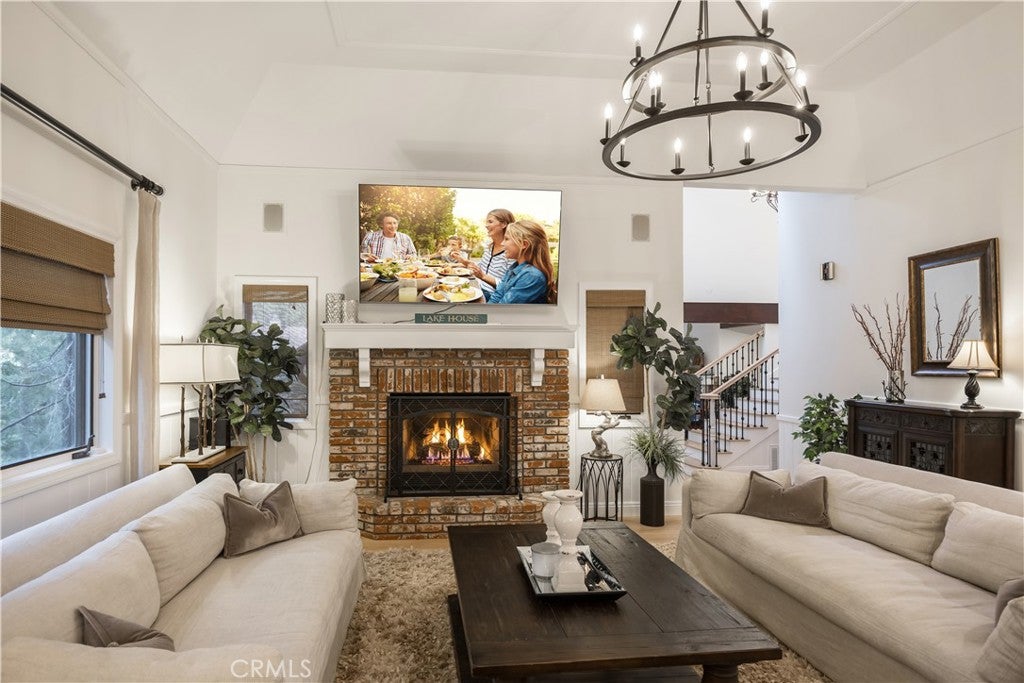 27598 Meadow Bay