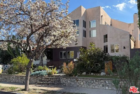 Photo of 2016 Ashland Avenue, Santa Monica, CA 90405 (MLS # 26643193)