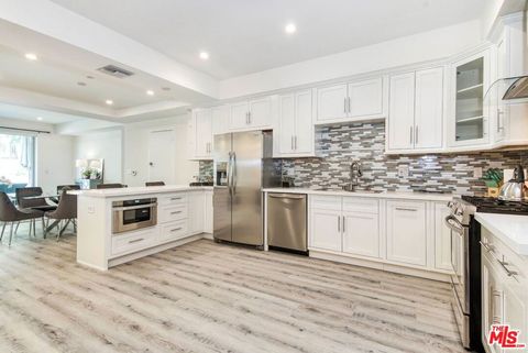 Photo of 1237 S Holt Avenue #504, Los Angeles, CA 90035 (MLS # 26664323)