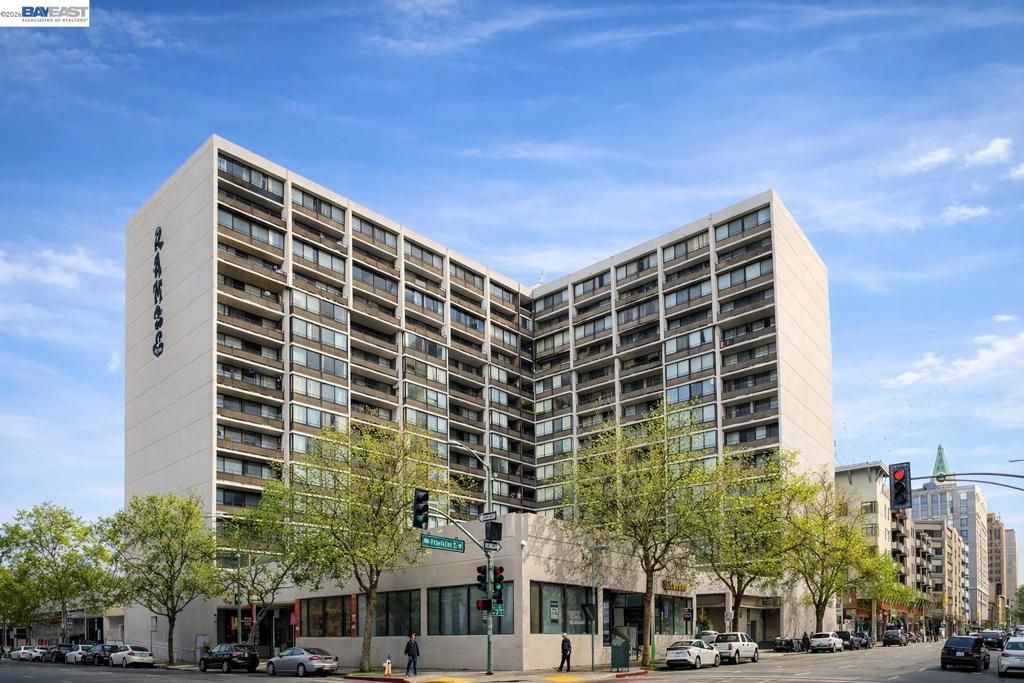 Photo of 801 Franklin St St #711, Oakland, CA 94607 (MLS # 41131537)