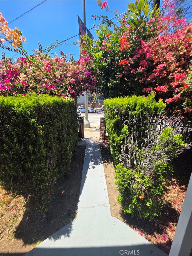 660 Silver lake Blvd