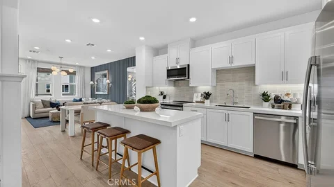 MLS: OC26222213
