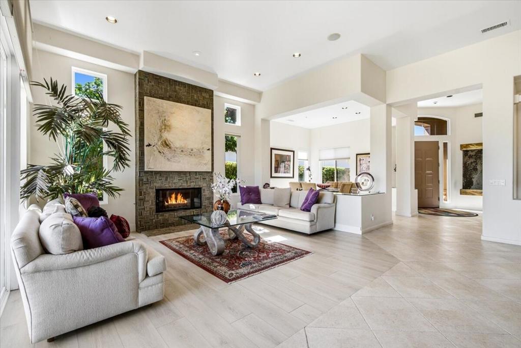 384 Tomahawk Drive