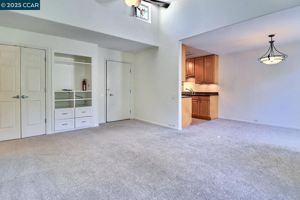 GREENWOOD CONDOS - Residential
