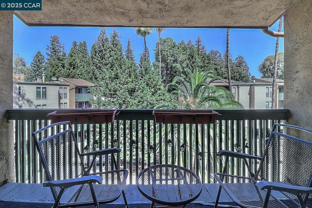 GREENWOOD CONDOS - Residential