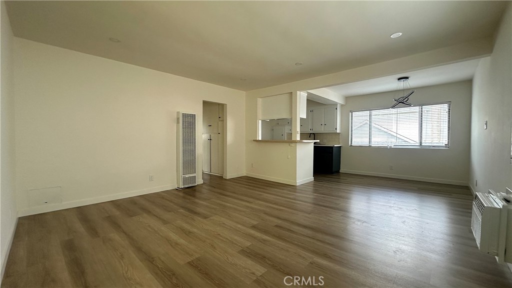 This renovated 2 bedroom 1 bath is location in the heart of downtown Alhambra. This unit F and is on the second floor. New SPC flooring, new kitchen with quartz coutnertops, new bathroom, recessed lights. This convenient location allows easy access to the 10 freeway, and just a few minutes away from Pasadena, 5 minutes to Costco, close to Target store, shopping , restaurant, within walking distance to local park , school and much more. We accept section 8 and third party payments.