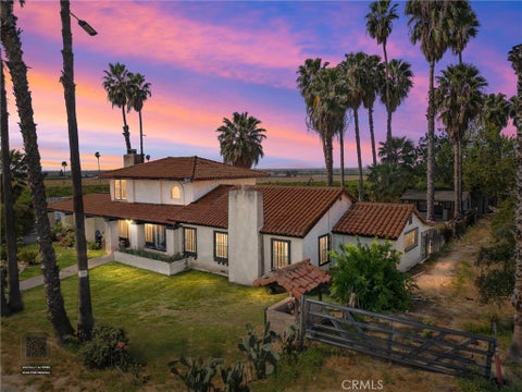Photo of 552 Pepper Dr, Bakersfield, CA 93307 (MLS # SR26222329)