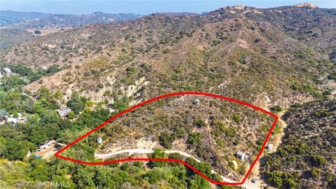 Photo of 20219 Paradise Lane, Topanga, CA 90290 (MLS # SR25236289)