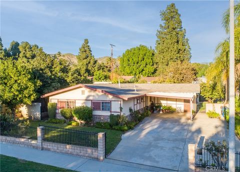 Photo of 11474 Gladstone, Sylmar, CA 91342 (MLS # SR25276471)