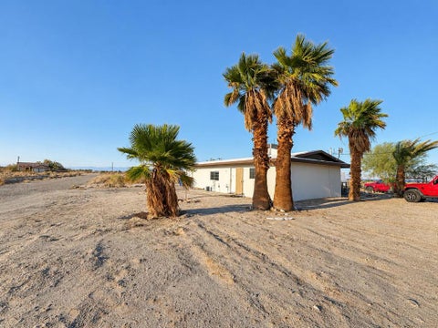 Photo of 2682 Bell Place, Salton City, CA 92274 (MLS # 219154607DA)