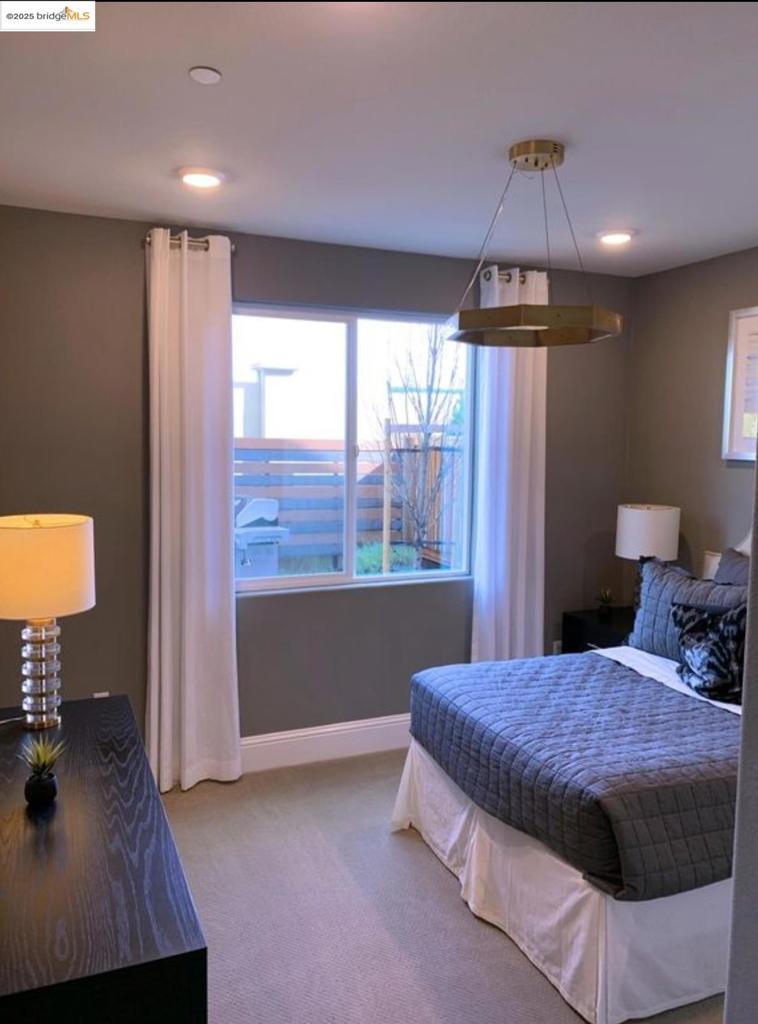 BRENTWOOD - Residential Lease