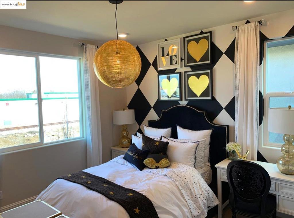 BRENTWOOD - Residential Lease