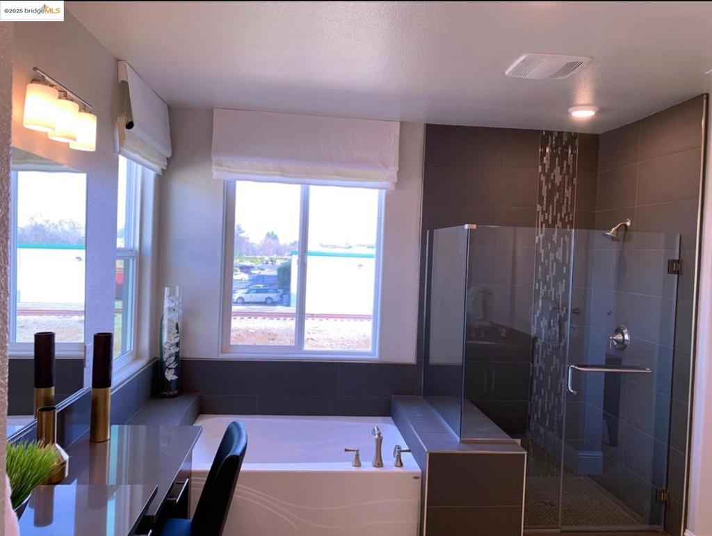 BRENTWOOD - Residential Lease