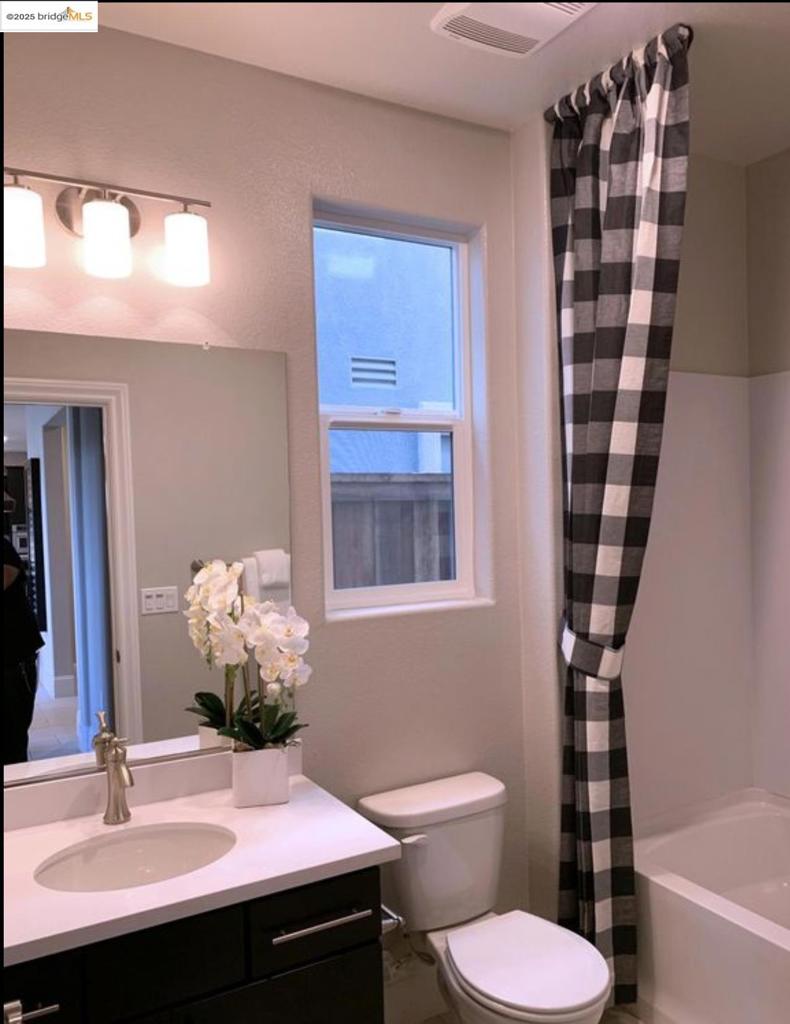 BRENTWOOD - Residential Lease