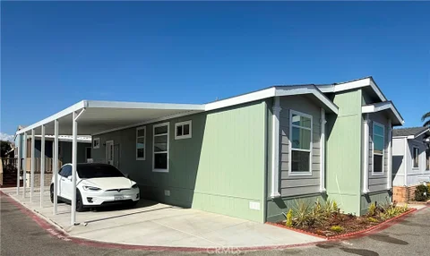 MLS: OC26187538