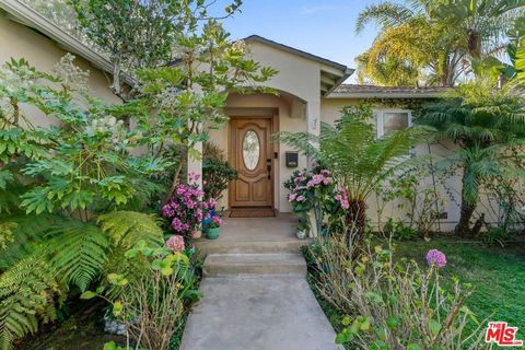 Photo of 3251 Stewart Avenue, Los Angeles, CA 90066 (MLS # 26833307)