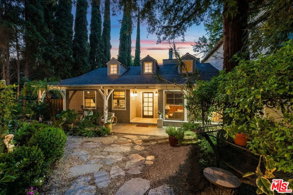 14633 Valley Vista Boulevard, Los Angeles CA 91403