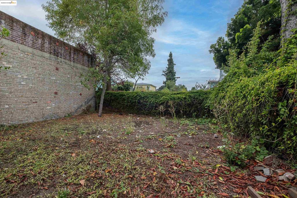 BERKELEY BOWL - Residential