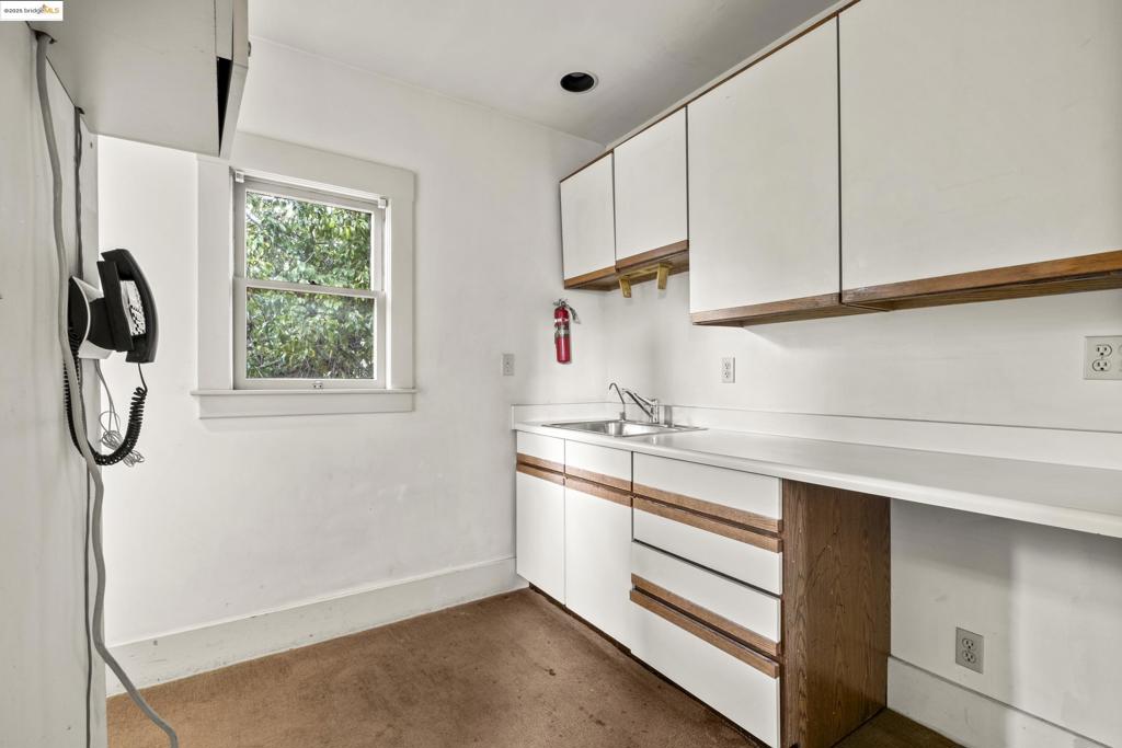 BERKELEY BOWL - Residential
