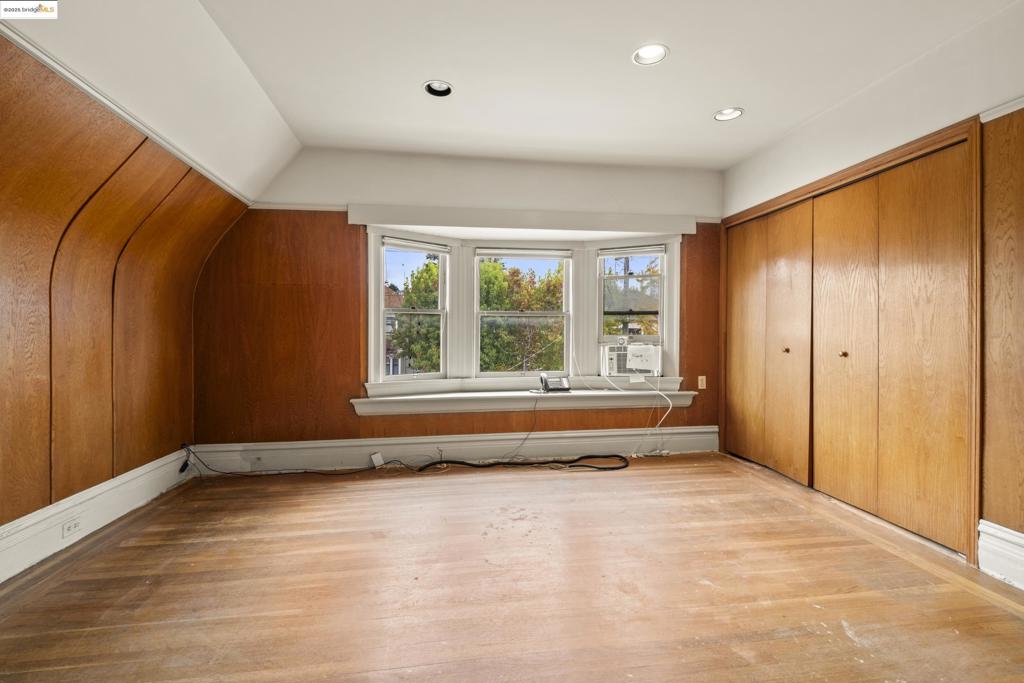 BERKELEY BOWL - Residential