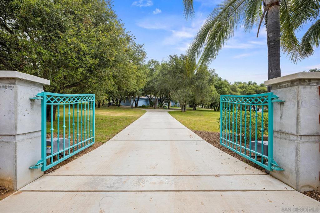 15847 Mac Tan Lane