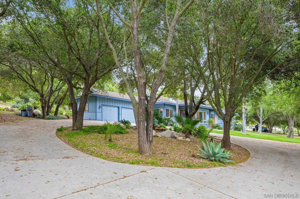 15847 Mac Tan Lane